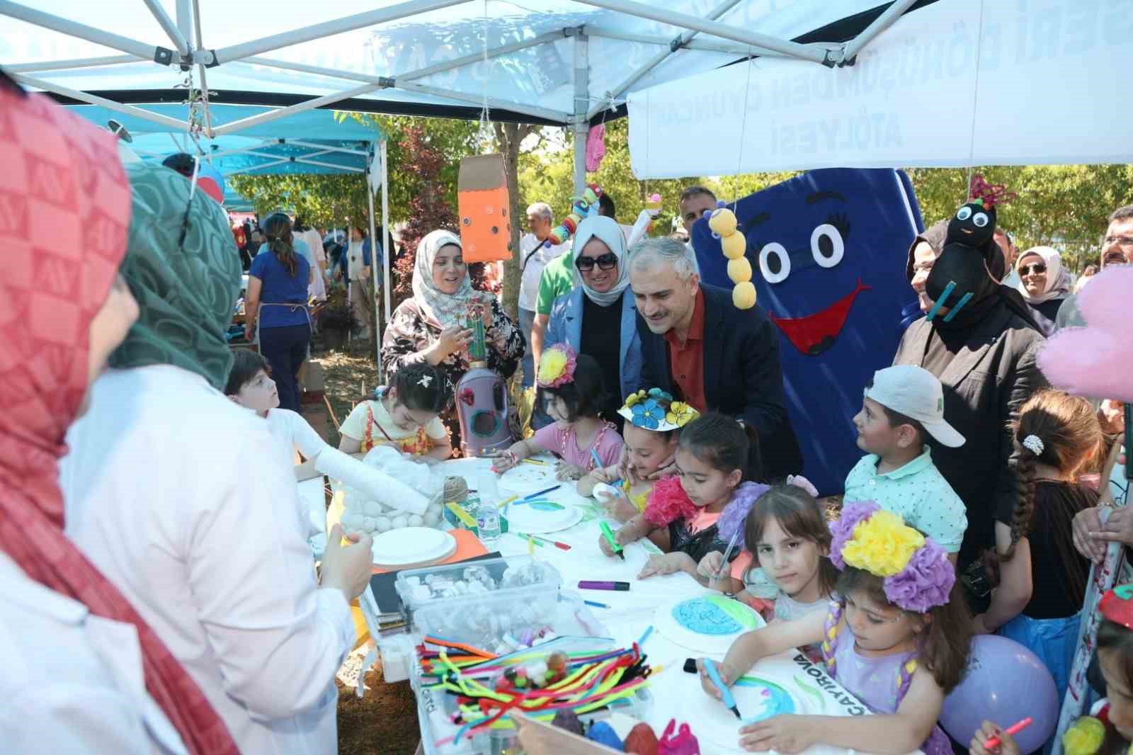 Çayırova’da çevre şenliği renkli görüntülere sahne oldu