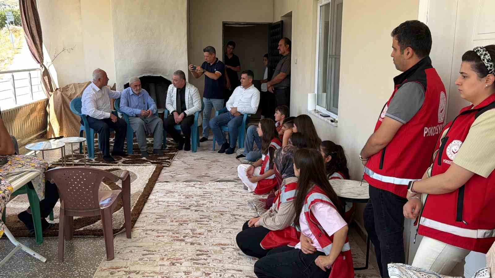 Adıyaman’ın son Kore Gazisi, savaş hatıralarını çocuklarla paylaştı