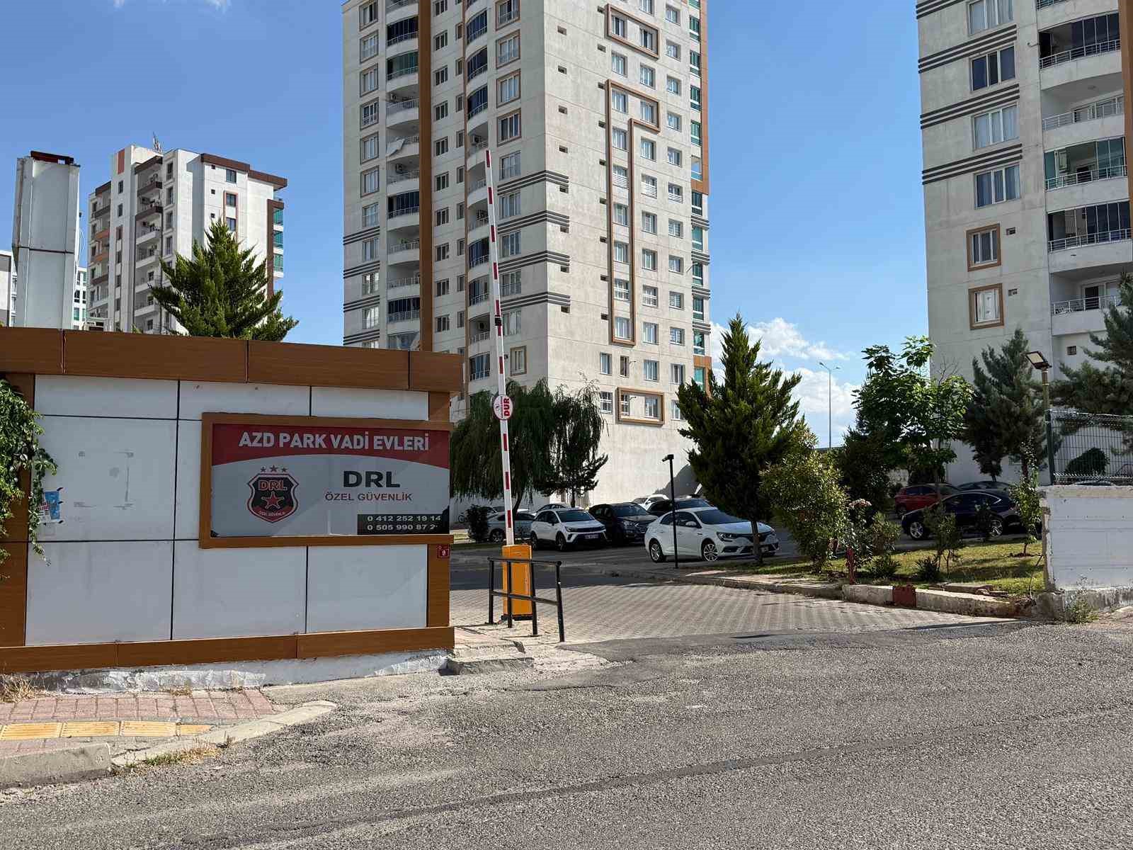 Diyarbakır’da evinin balkonundan atlayan çocuk hayatını kaybetti