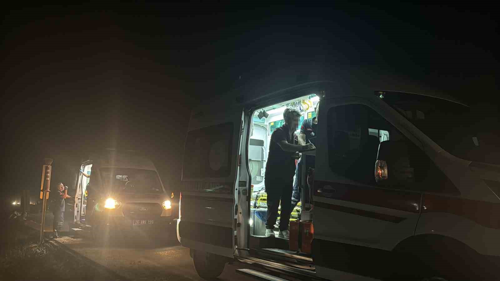 Eskişehir’de ’çarpıp kaçtı’ iddiası: Takla atan otomobildeki 2 kişi yaralı