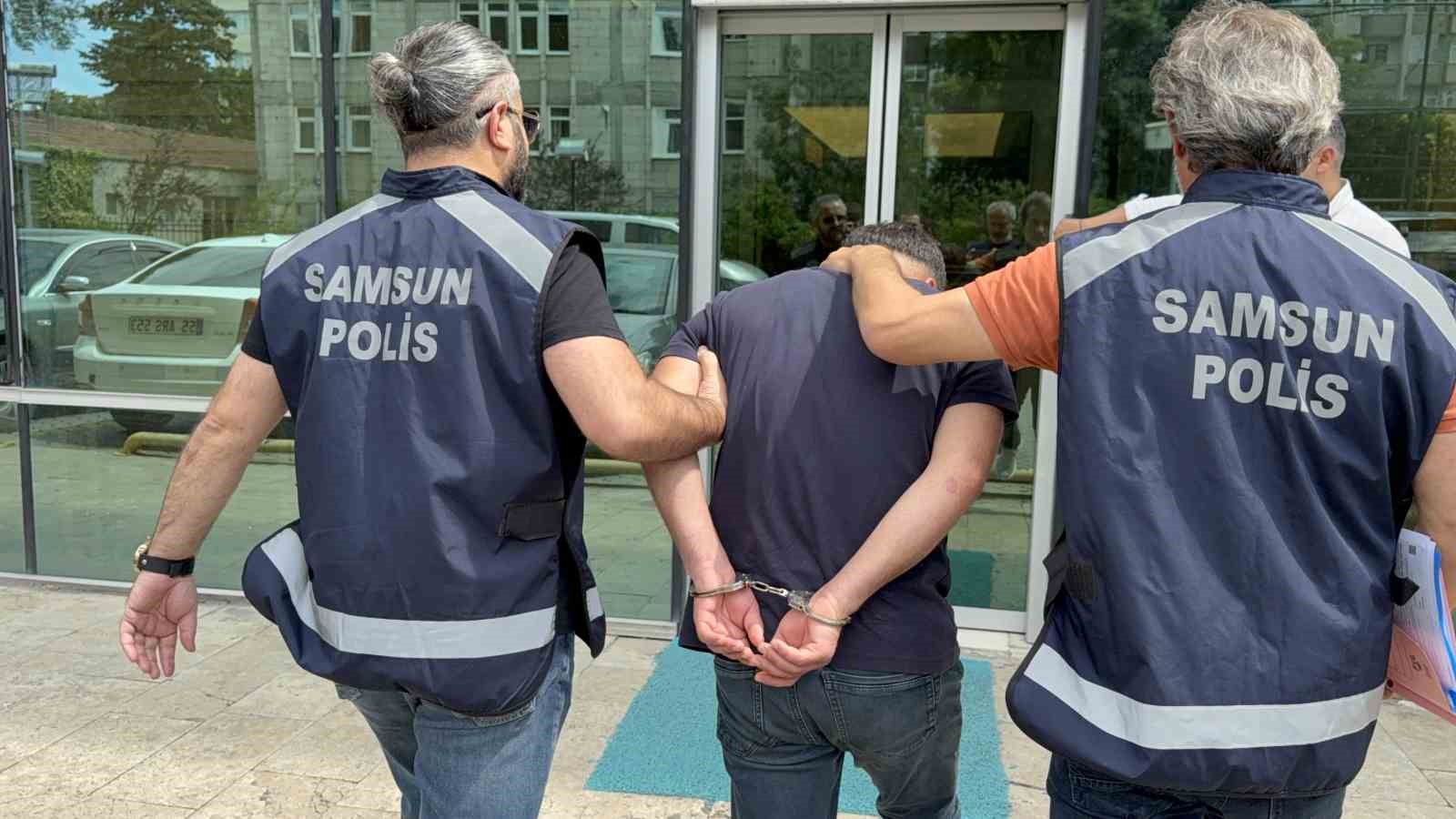 Samsun’da 1 buçuk milyonluk vurgun yapan sahte polis adliyeye sevk edildi