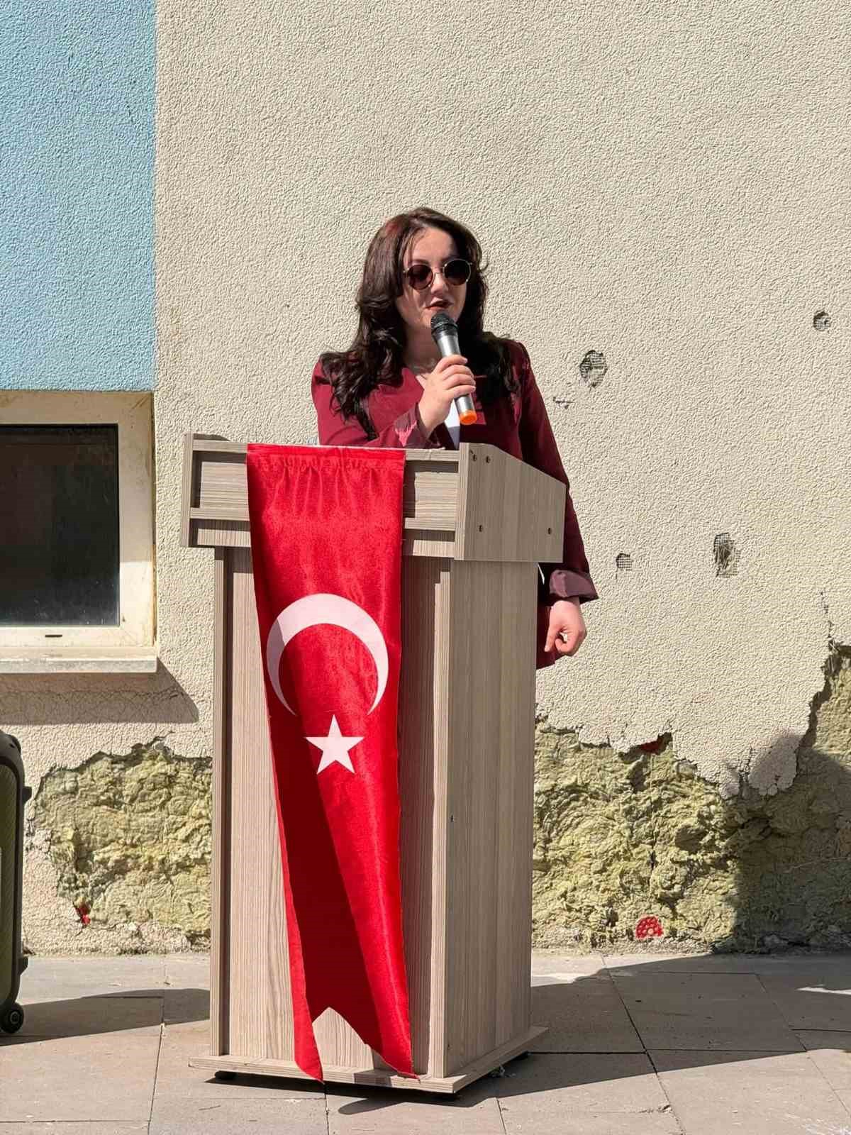 Refahiye&rsquo;de İlk&ouml;ğretim Haftası programında okulun bakımsızlığı dikkat &ccedil;ekti