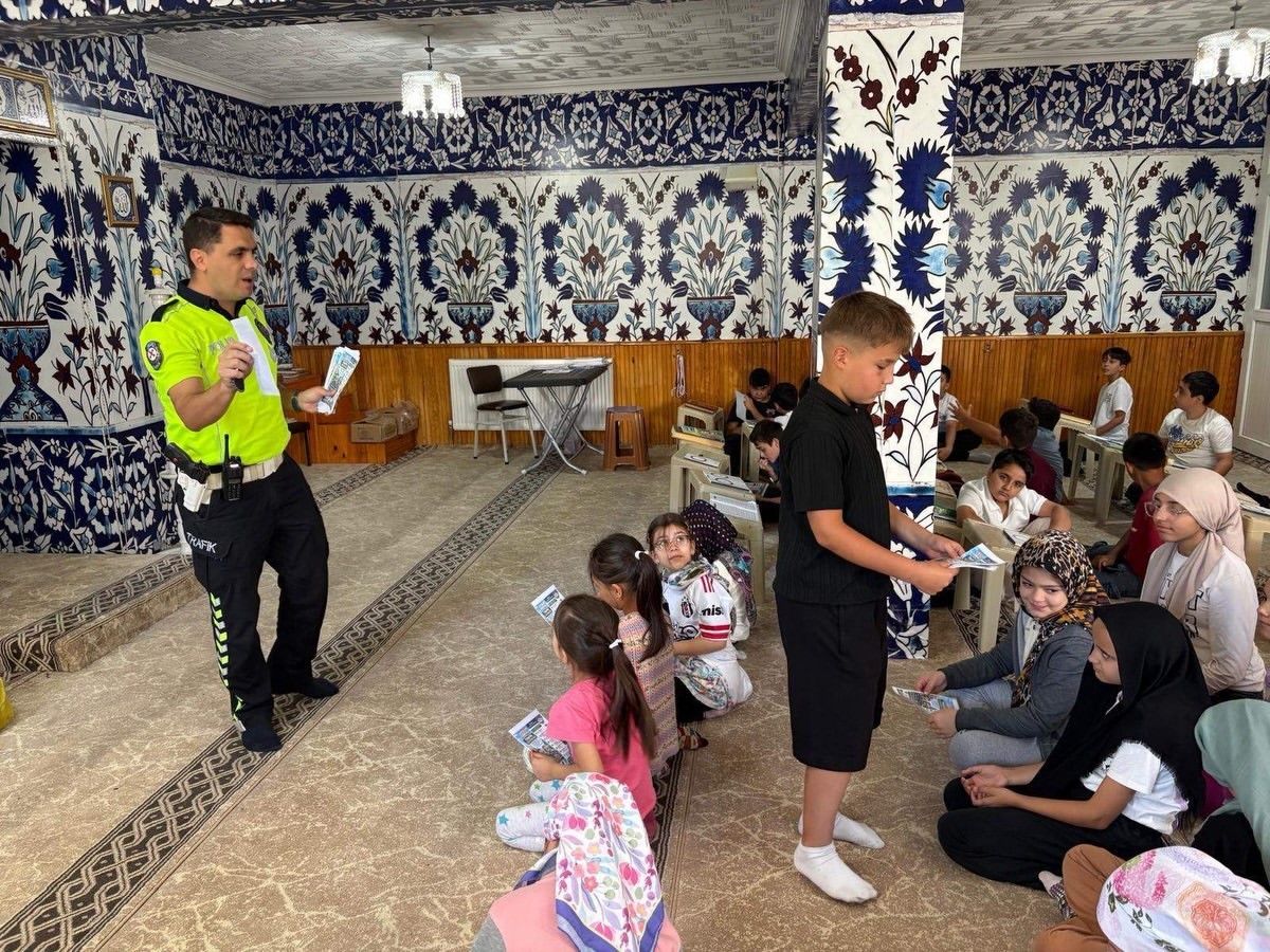 370 &ouml;ğrenciye trafik eğitimi verildi