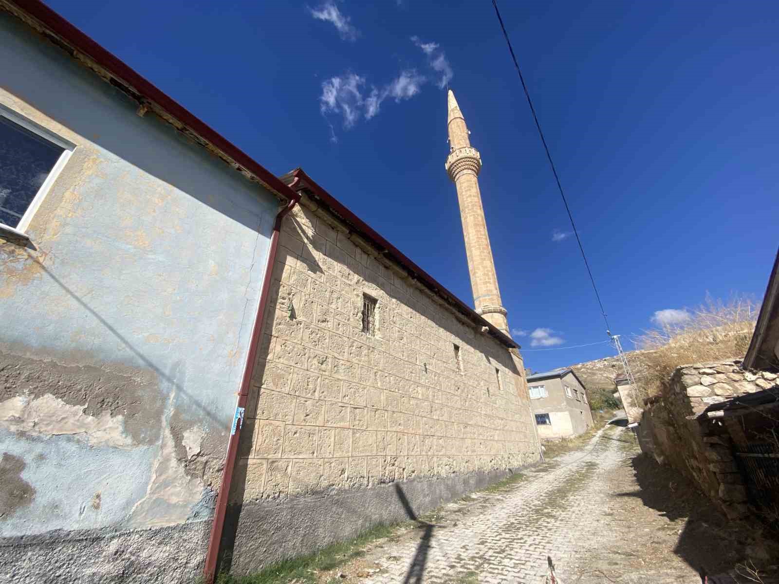 Eski kilise 42 yıldır cami olarak hizmet veriyor