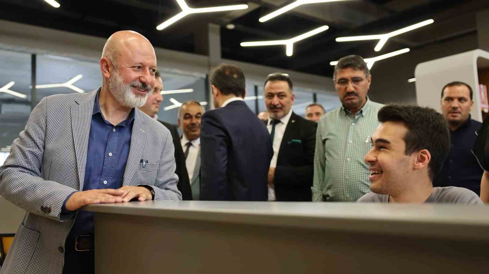 Başkan Çolakbayrakdar, sınava girecek öğrencilere başarılar diledi