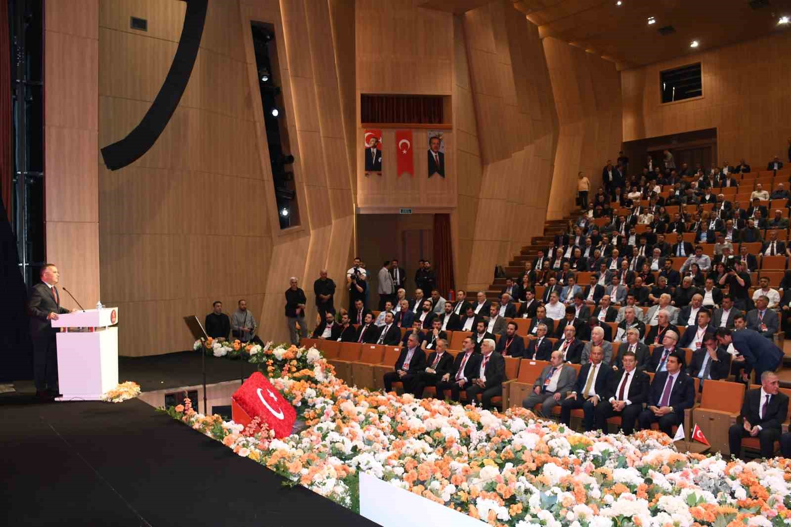 Cengiz Şimşek, oybirliği ile yeniden Gaziantep OSB başkanı se&ccedil;ildi