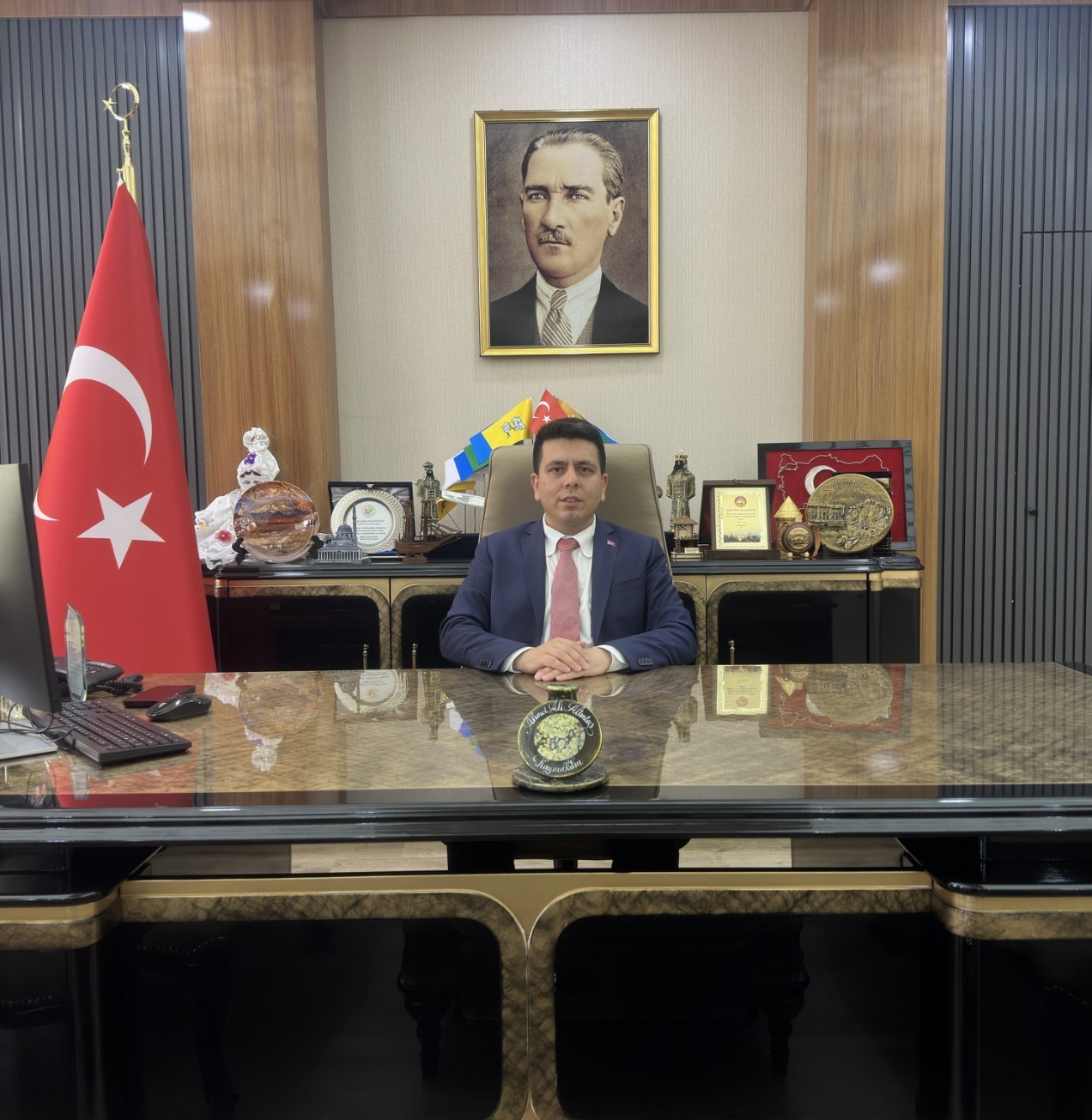 Siirt’te mülki idare amirlerinin yerleri değişti