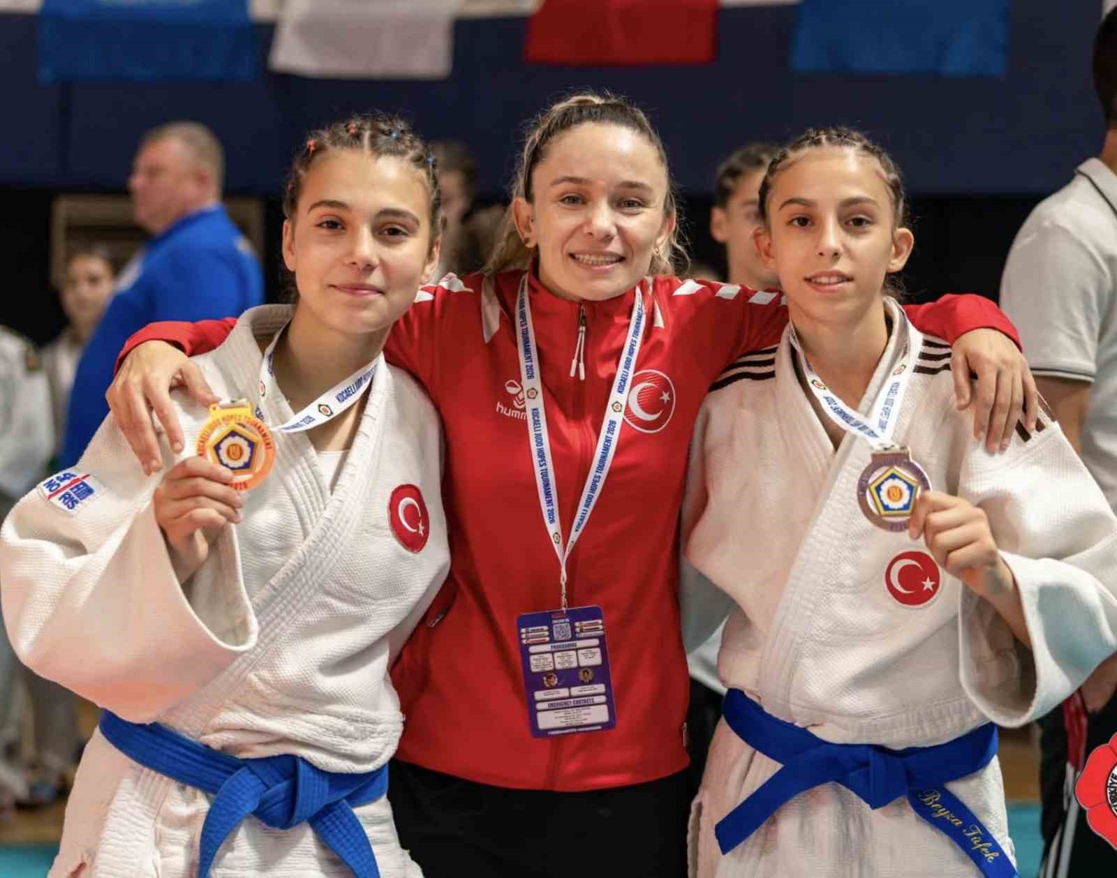 Avrupa Kupası’nda Yunusemre fırtınası