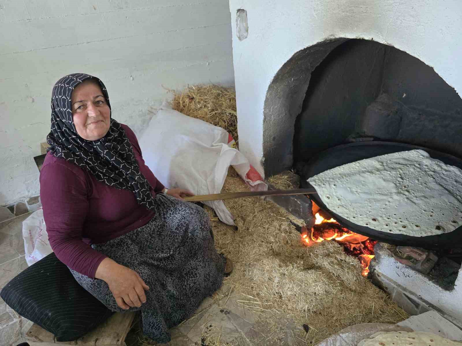 Yozgat’ın vazgeçilmez lezzeti yufka ekmek mesaisi başladı