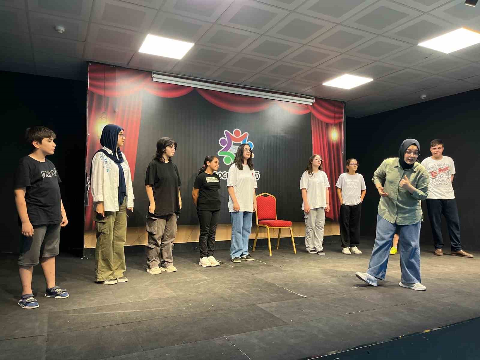 Başkan Çolakbayrakdar: "Geleceğin güçlü Türkiye’sini evlatlarımız inşa edecek"