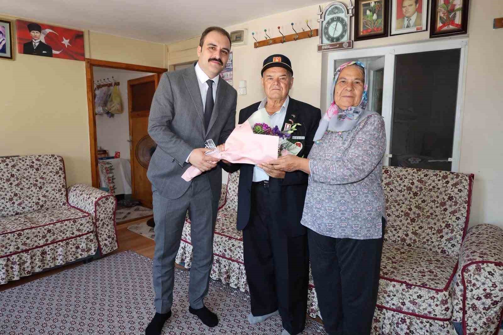 Kaymakam Battal, şehit ailesi ve gaziyi yalnız bırakmadı