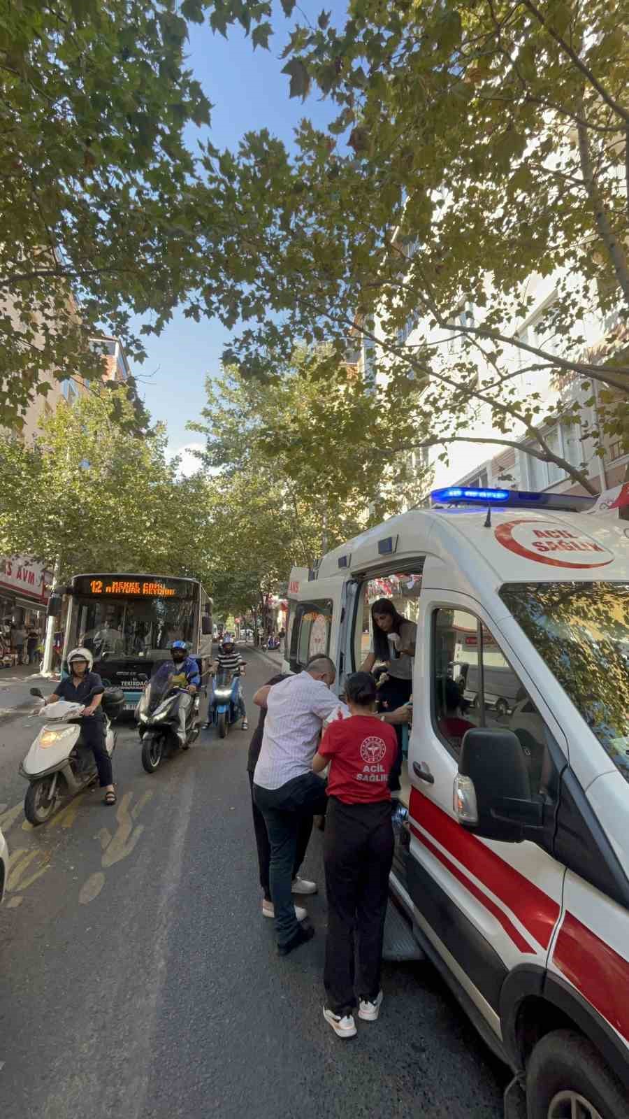 Yaya geçidinde yaşlı adama çarpan motosiklet sürücüsünden şok sözler: "Öğretmenleri böyle mi öğretiyor bunlara?"