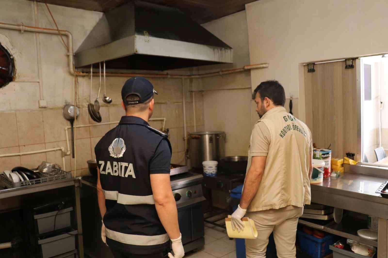Cumayeri&rsquo;nde lokanta ve restoranlara sıkı denetim