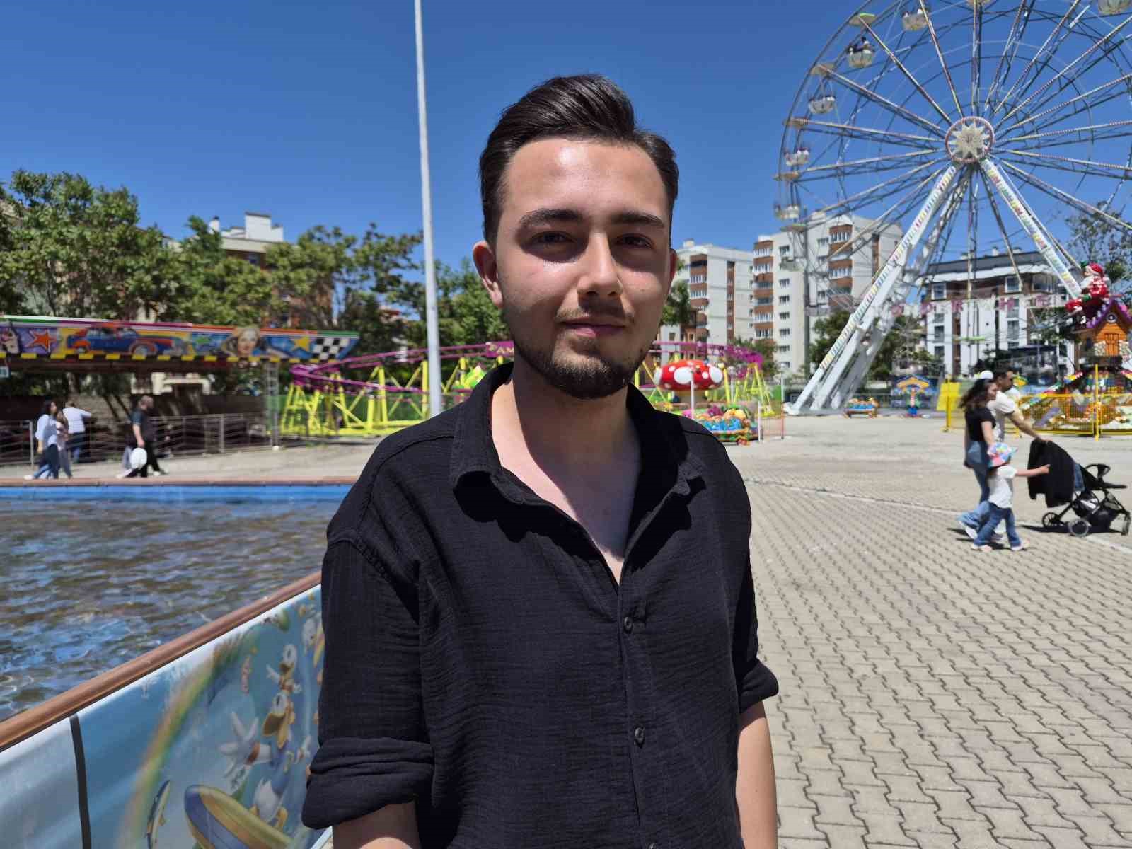 D&ouml;nme dolabın zirvesinde macera dolu sa&ccedil; kesimi