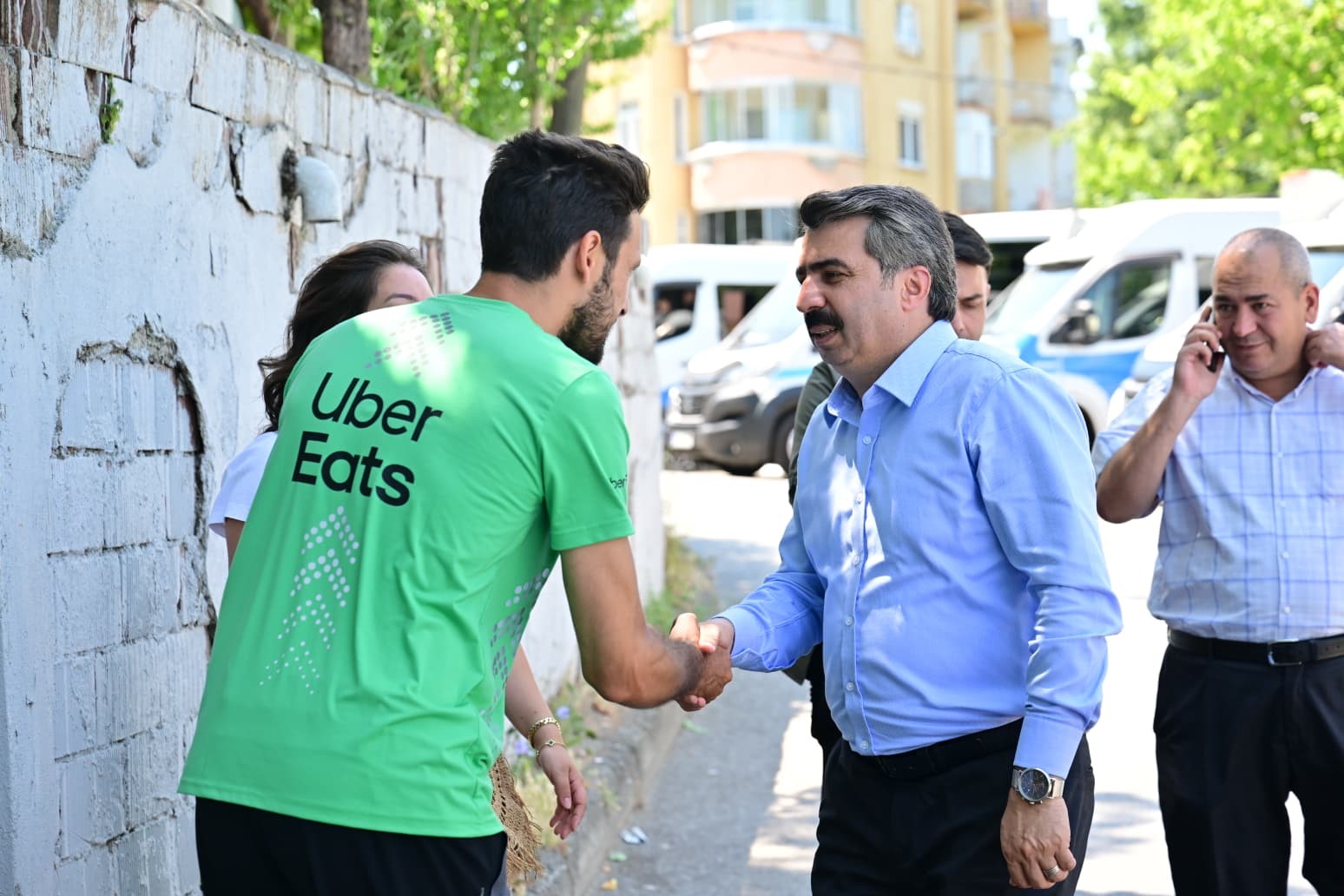 Yıldırım Belediye Başkanı Oktay Yılmaz, Teleferik Mahallesi’nde esnafla bir araya geldi