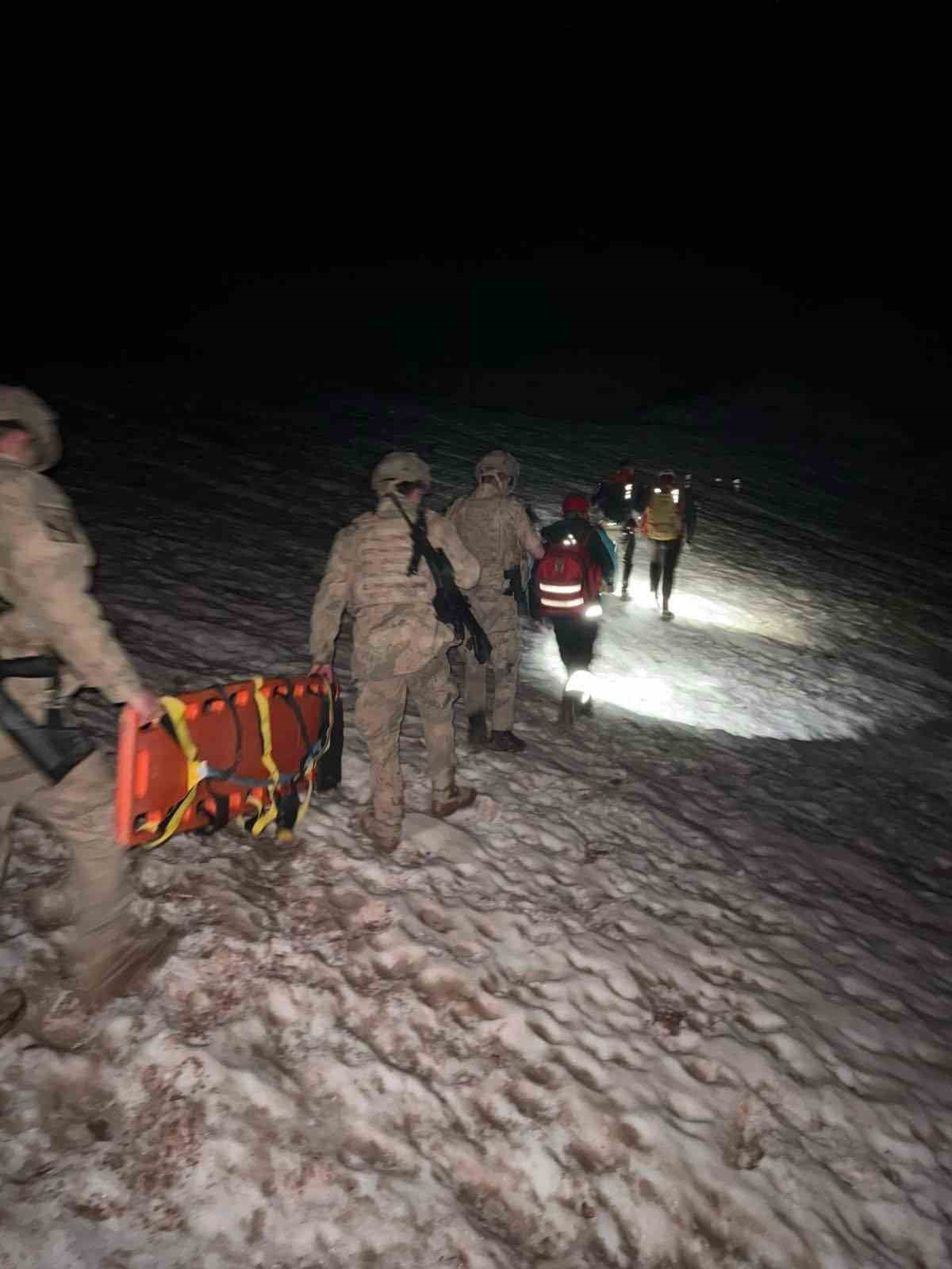 Tunceli’de mantar toplarken kaybolan 3 şahıs bulundu