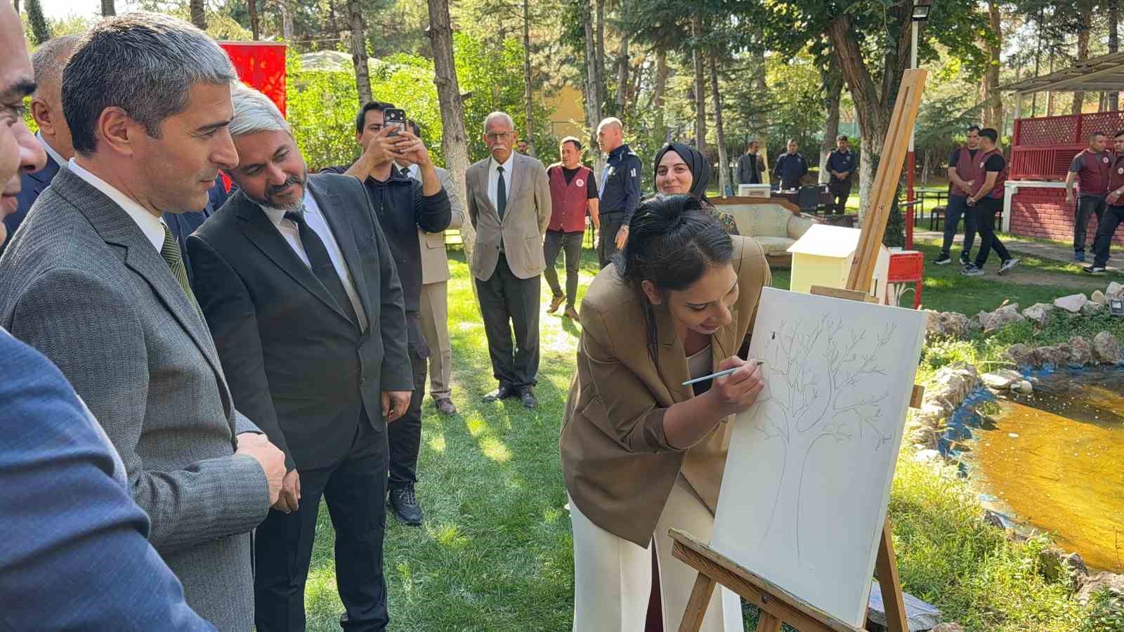 Mahkumların el emeği eserleri göz doldurdu