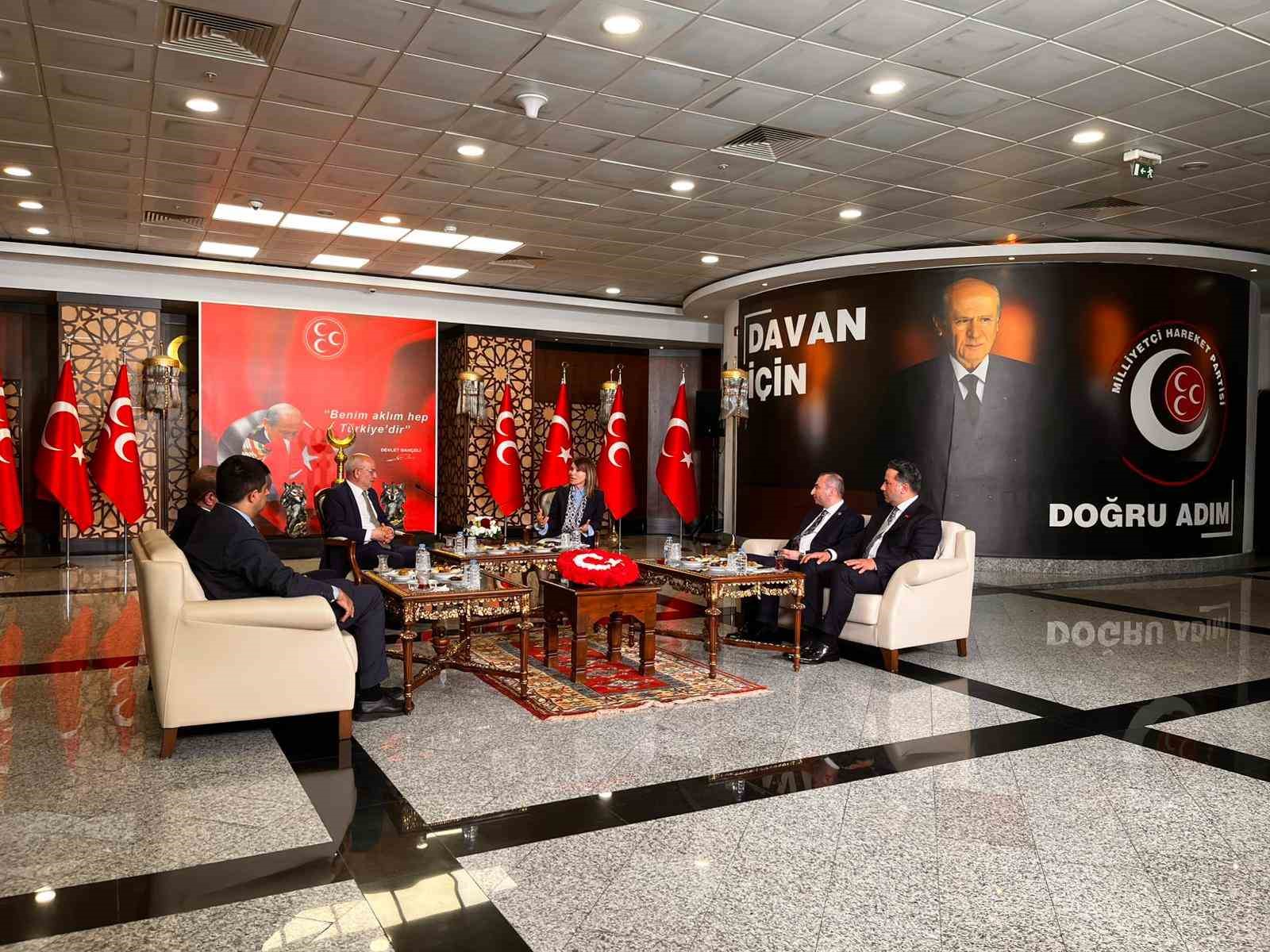 CHP&rsquo;den MHP&rsquo;ye bayram ziyareti