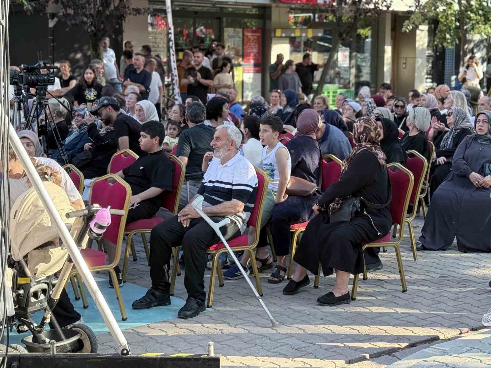 Kağıthane’de yenilenen Muammer Aksoy Parkı’nın açılışı yapıldı