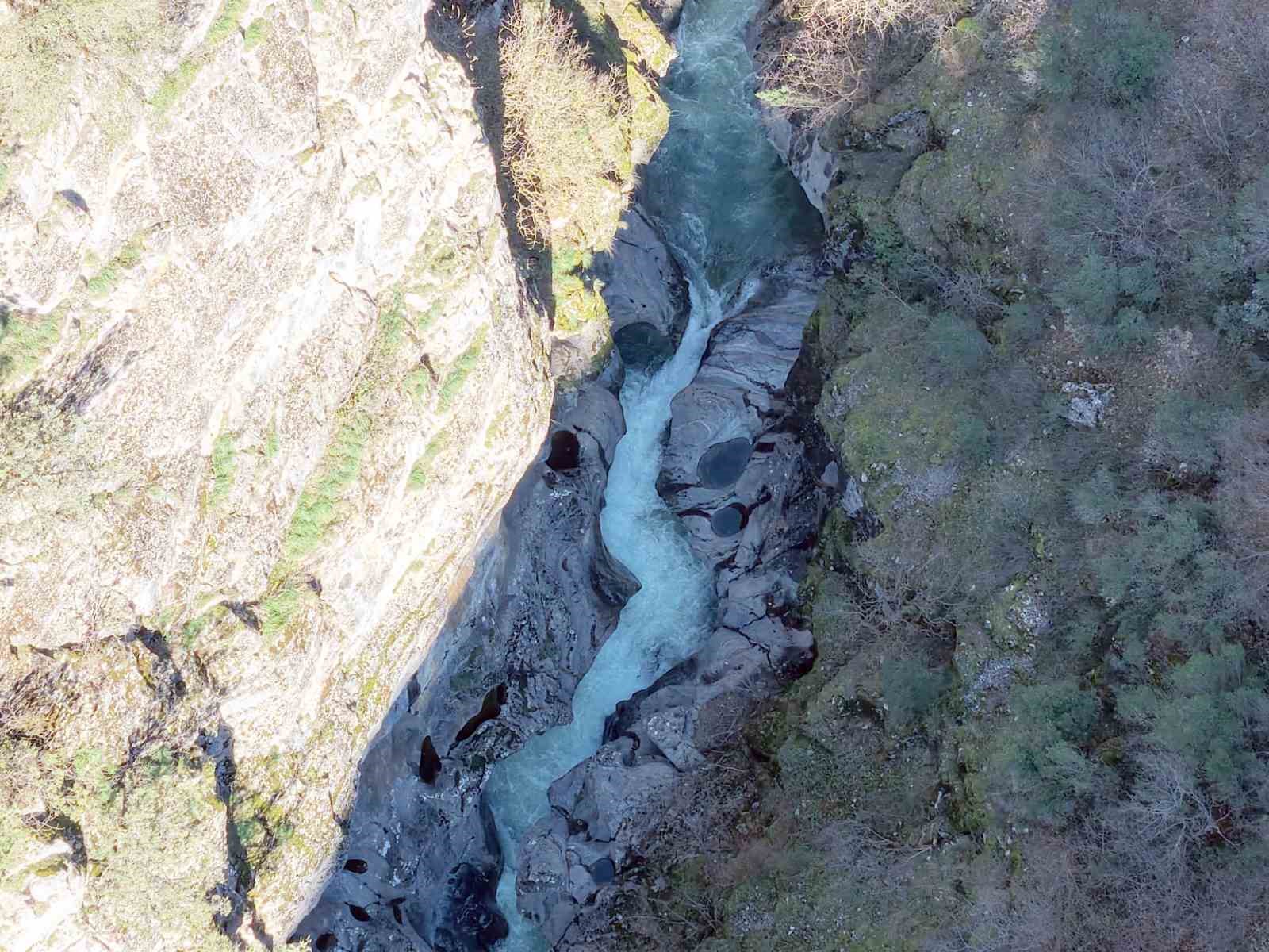 Tarihi kalıntıların da bulunduğu iki köy arasında kalan kanyon, keşfedilmeyi bekliyor