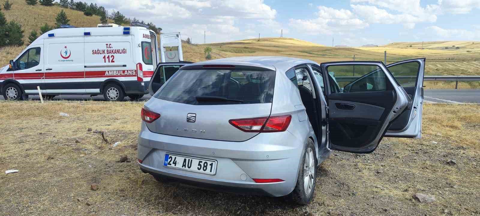 Sivas’ta iki araç kavşakta çarpıştı: 1 kişi öldü 8 kişi yaralandı