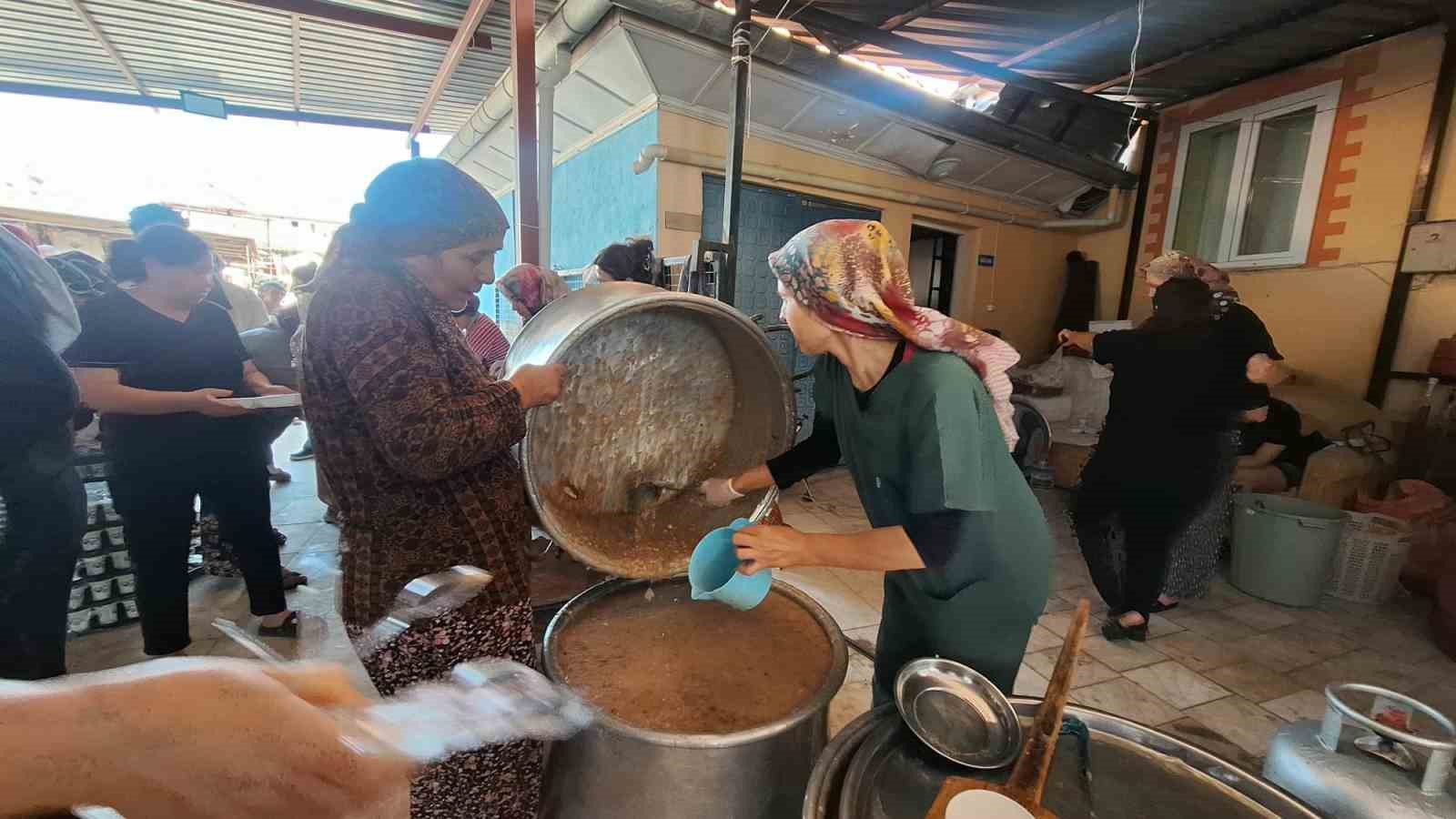 Sarıg&ouml;l&rsquo;de iki asırlık aşure geleneği