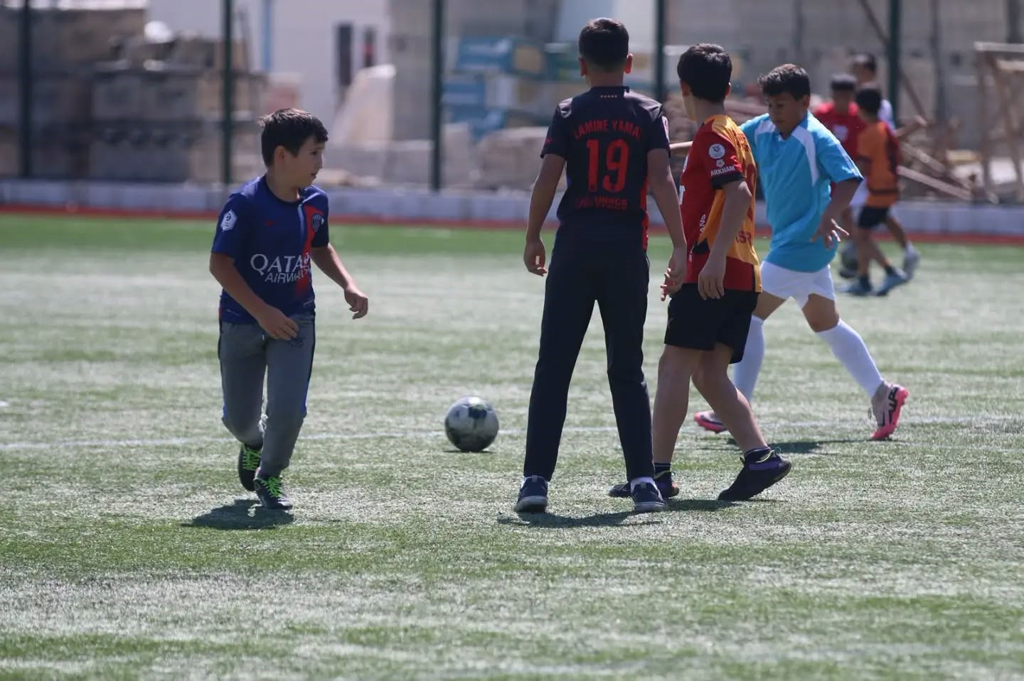 Camiler arası futbol turnuvasında ilk düdük çaldı