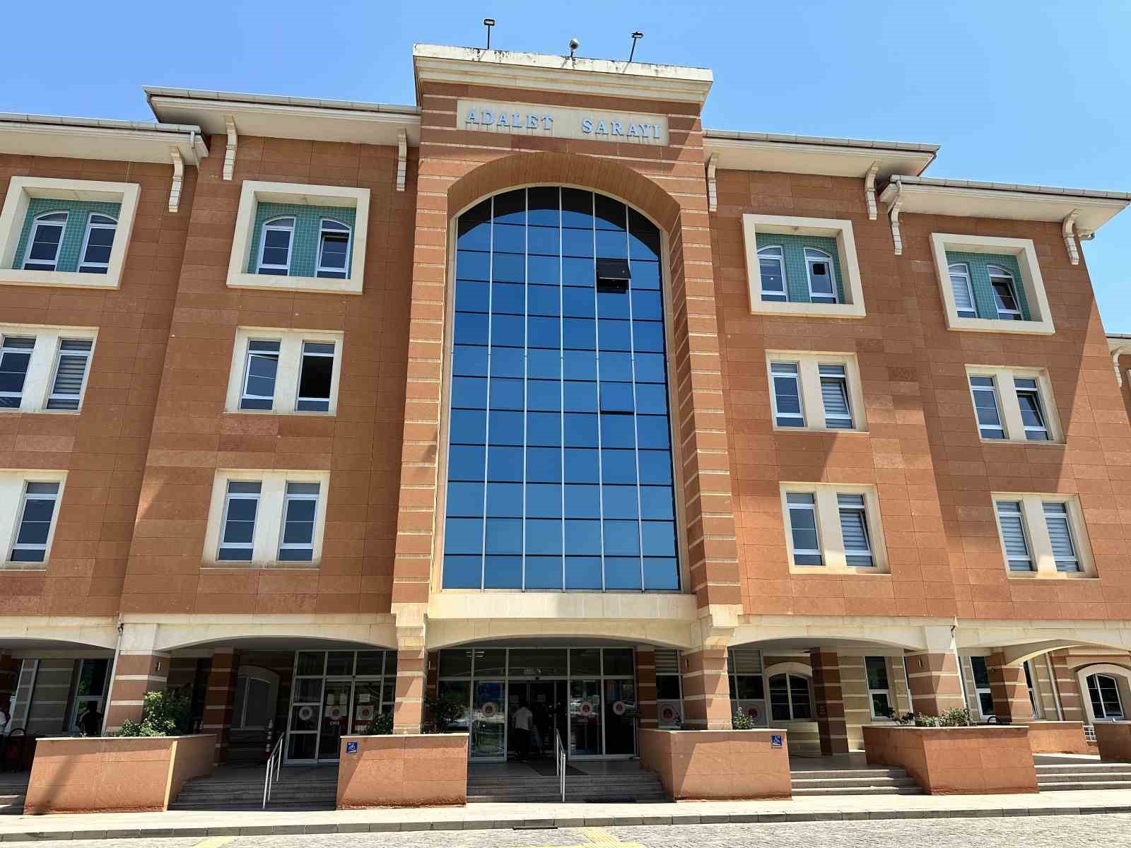 Uyuşturucu operasyonu davasında 3 sanığa 15&rsquo;er yıl hapis cezası
