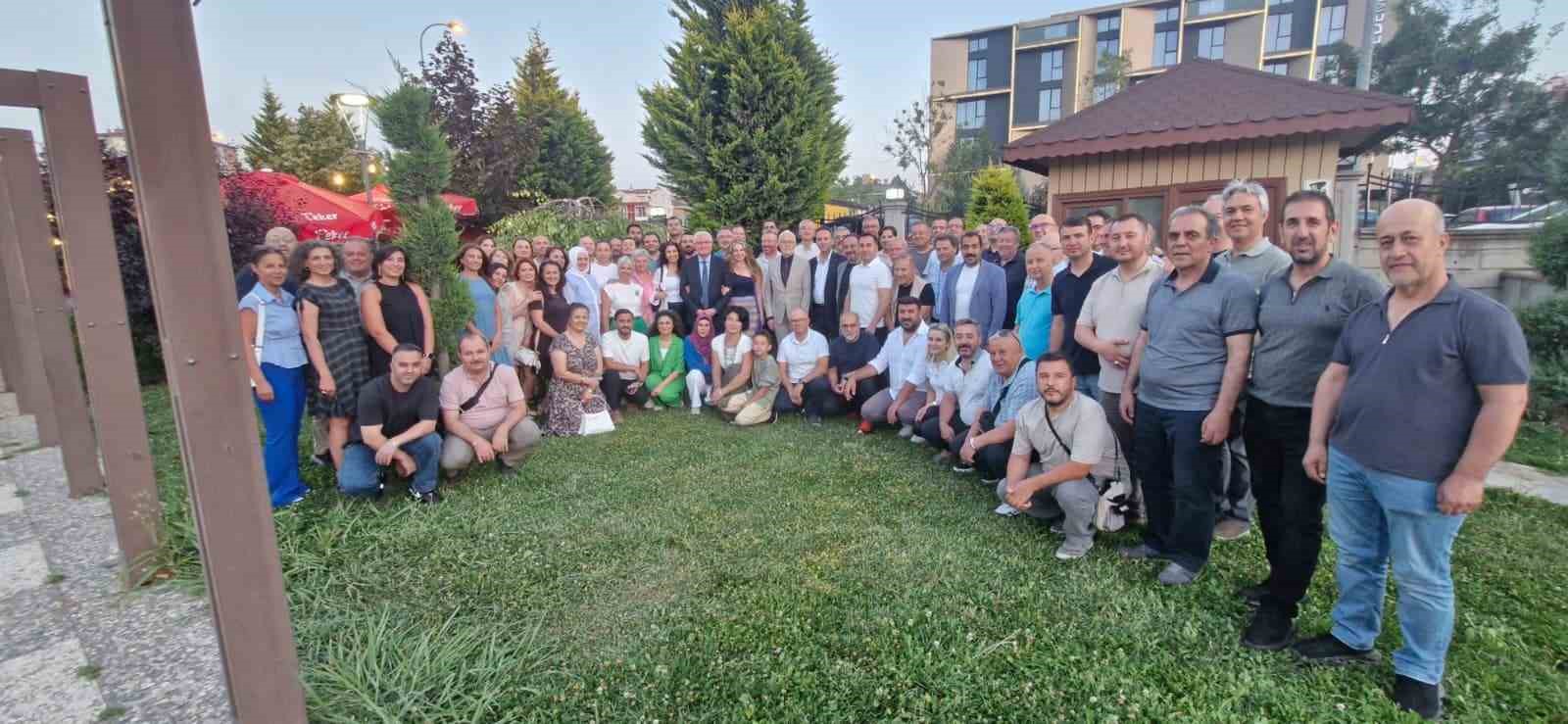 Eskişehir sağlık teşkilatından emekli olan Ömer Faruk Üresin’e vefa yemeği