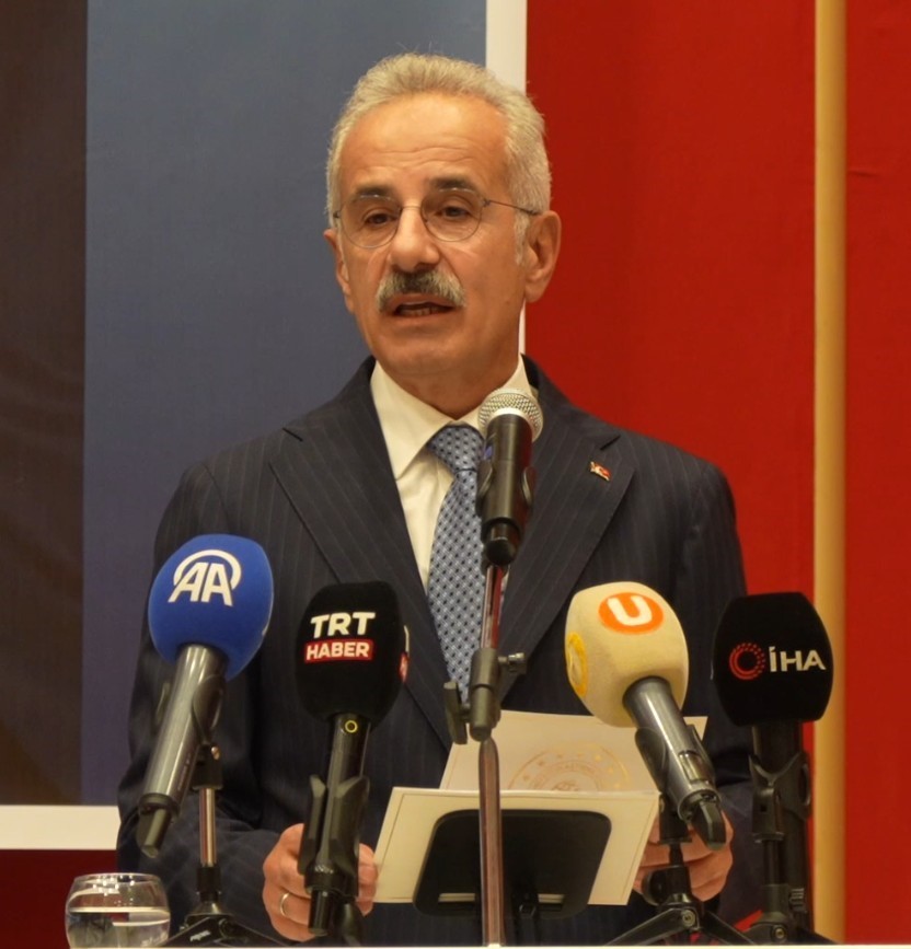 Bakan Uraloğlu: "7 Haziran akşamı gözümüz kulağımız Tekke’de olacak"