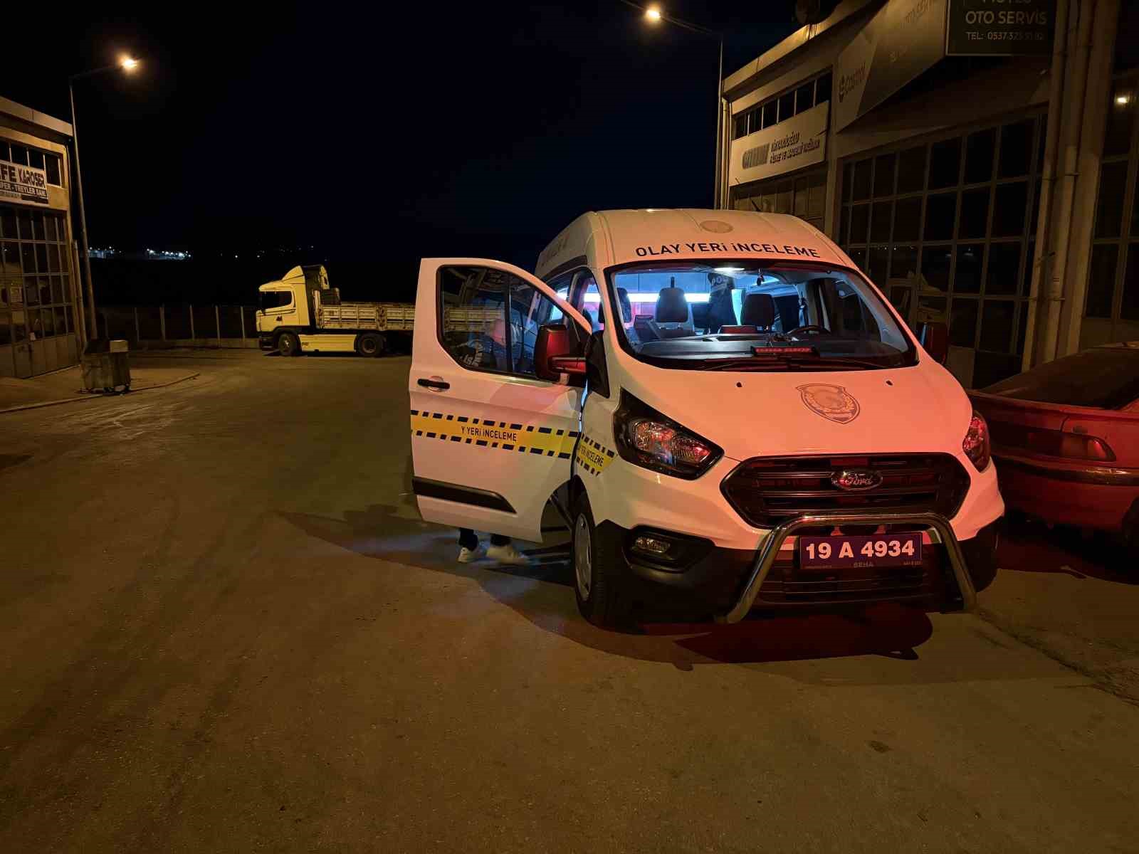 &Ccedil;orum&rsquo;da iş yerinde bı&ccedil;aklı kavga: 2 yaralı