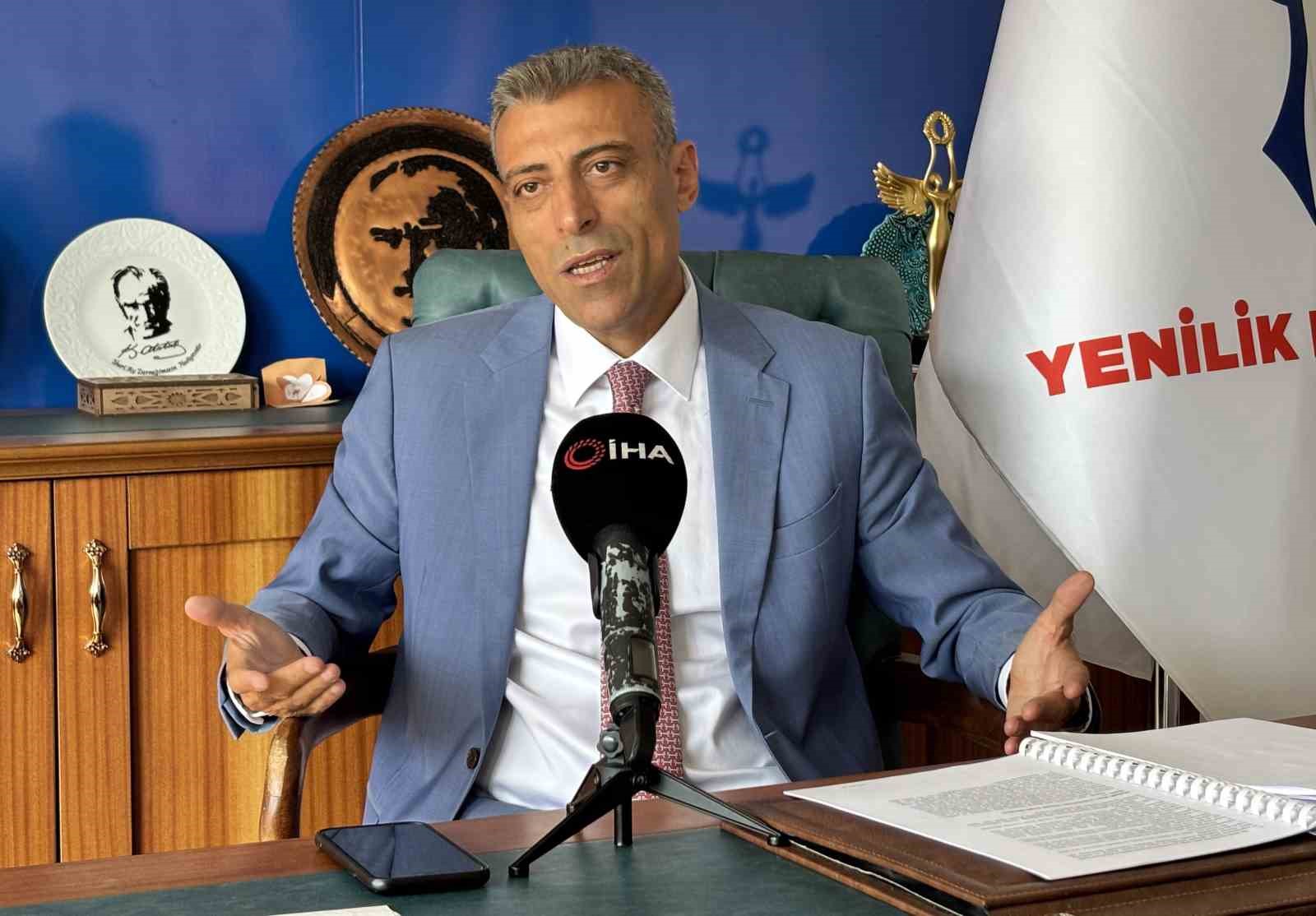 Yenilik Partisi Başkanı Yılmaz: "Anayasa Mahkemesi kararını beklemek eski CHP alışkanlığı"