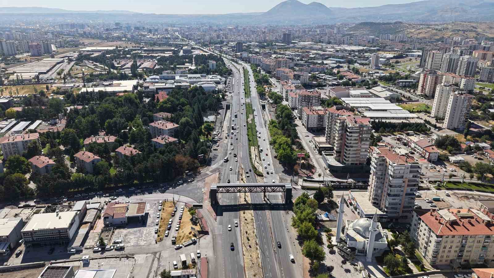 Başkan B&uuml;y&uuml;kkılı&ccedil;, DSİ-Yeni Sanayi Katlı Kavşağı Projesi&rsquo;nde incelemelerde bulundu