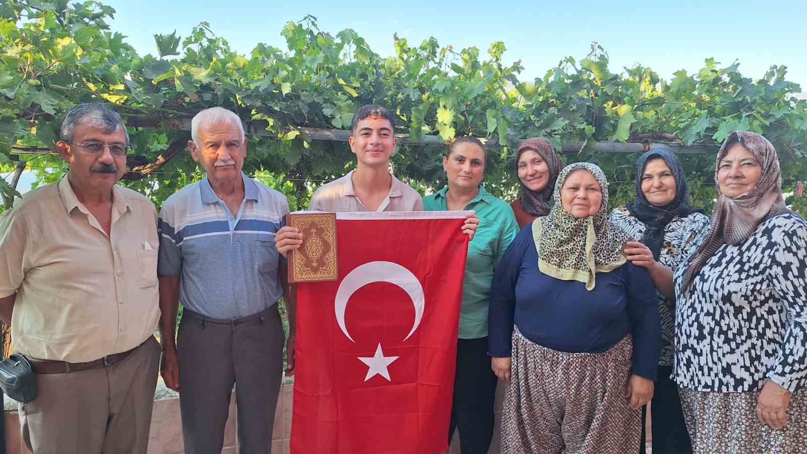 Siyer bilgisiyle umre ödülü