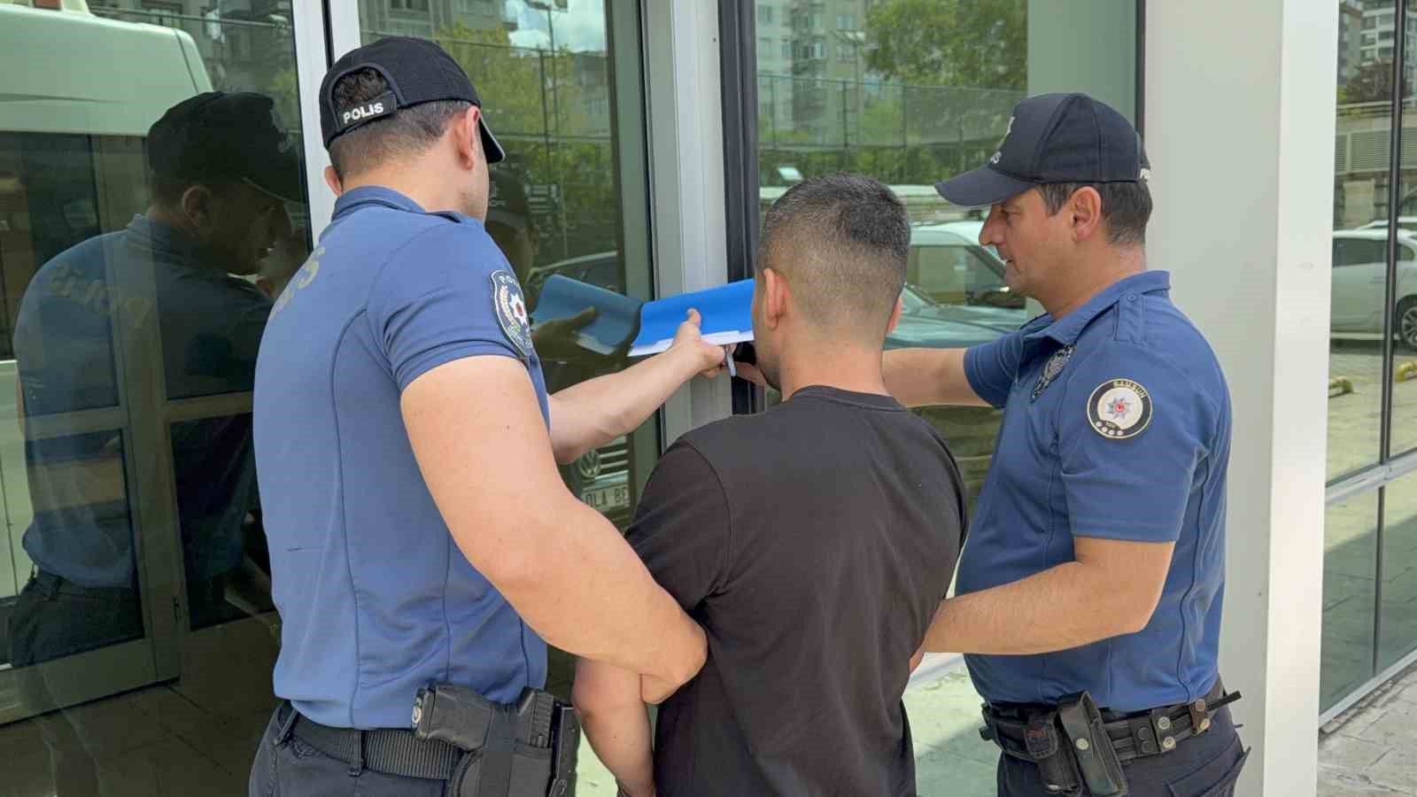 Silahından çıkan kurşun hastaneye isabet etti: Şüpheli tutuklandı