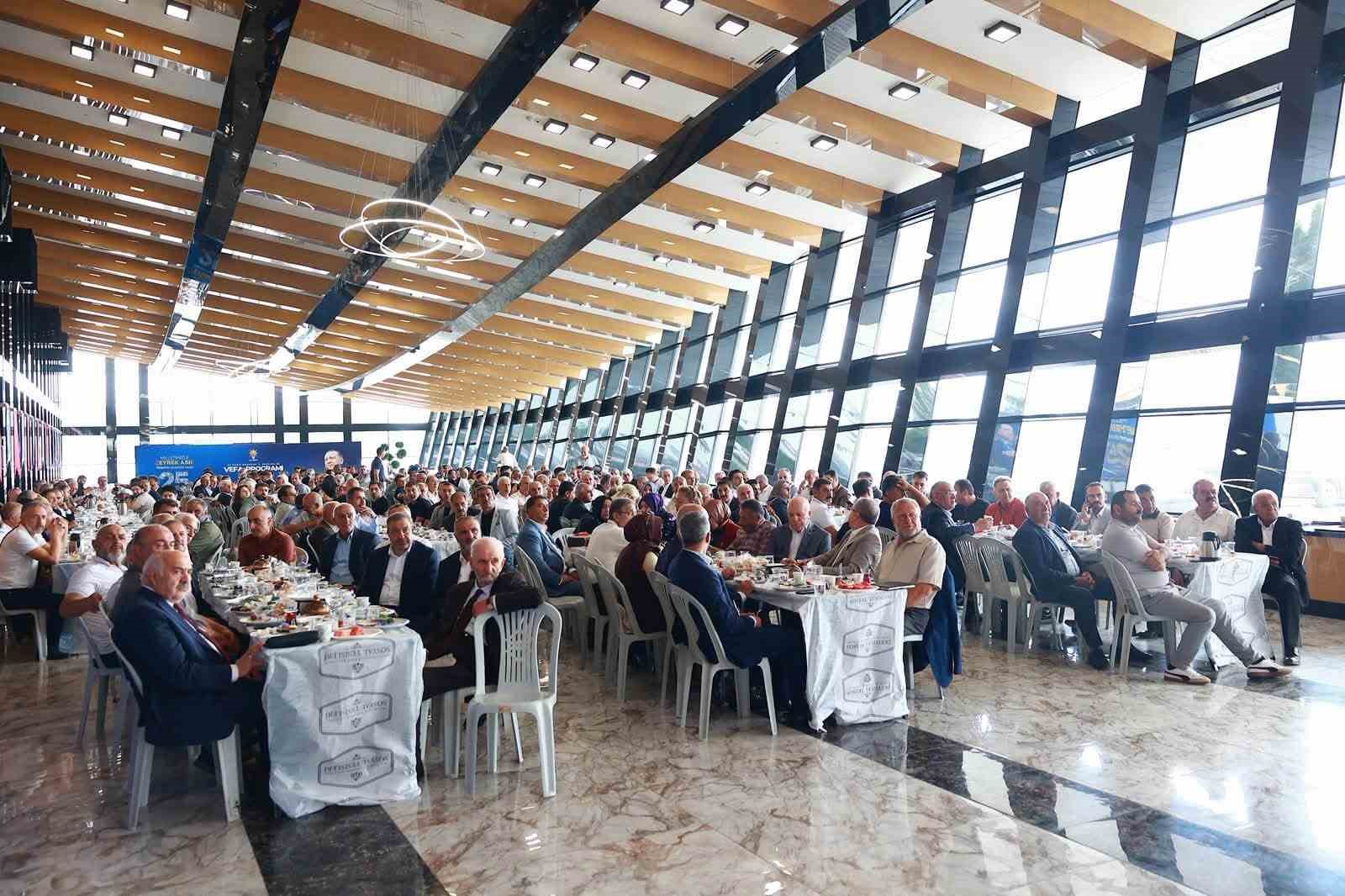 AK Parti’den vefa programı