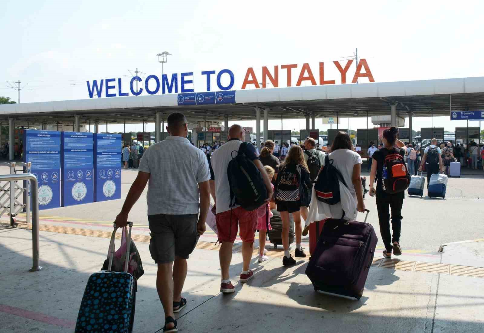 Turizmin başkenti ağustosta nitelikli tesislerde y&uuml;zde 95 doluluğa ulaştı