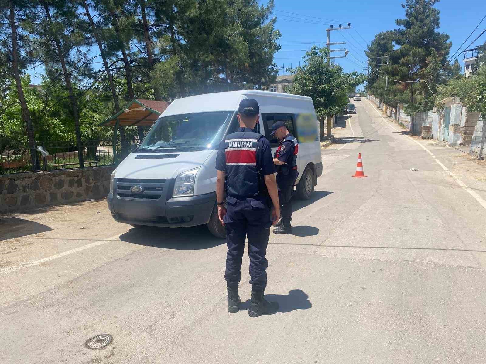 Gaziantep&rsquo;te şok yol kontrol uygulaması: 74 aranan şahıs yakalandı