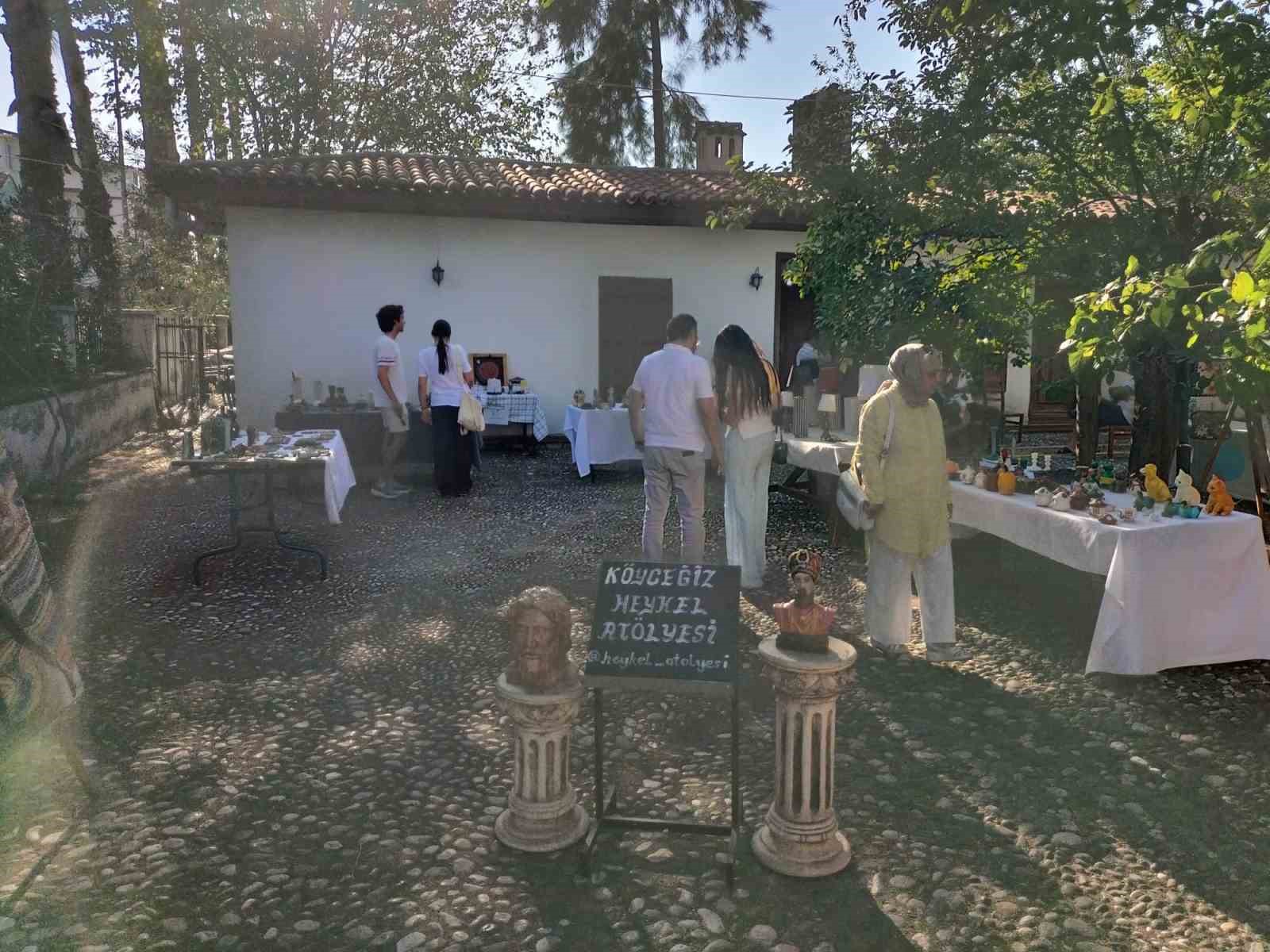 Köyceğiz’de heykel sergisi açıldı