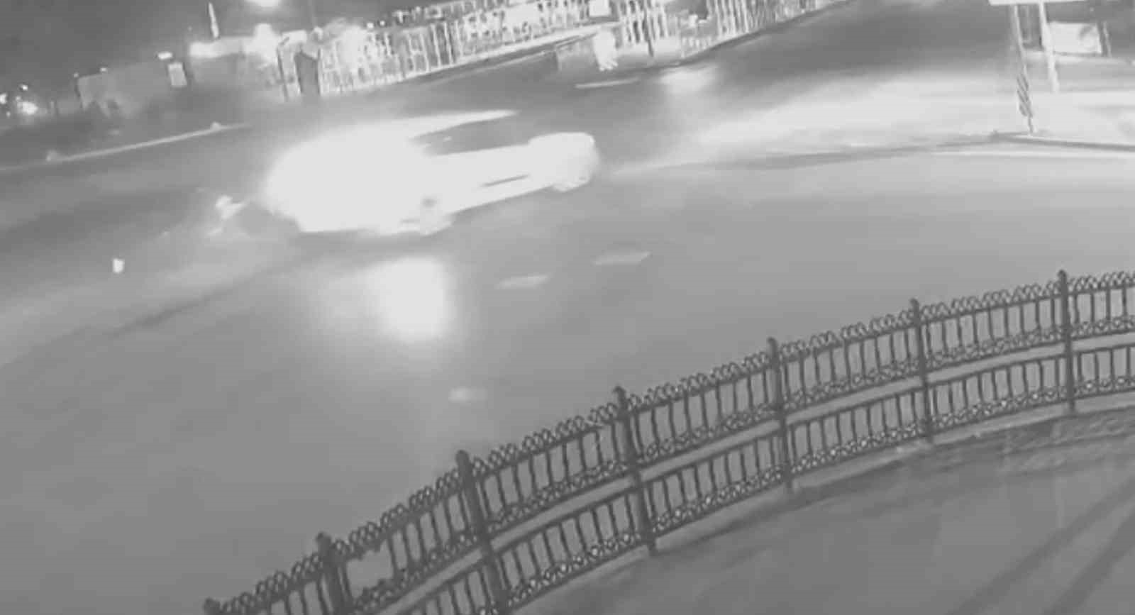Sakarya’da 1 kişinin hayatını kaybettiği kaza anı güvenlik kamerasına yansıdı