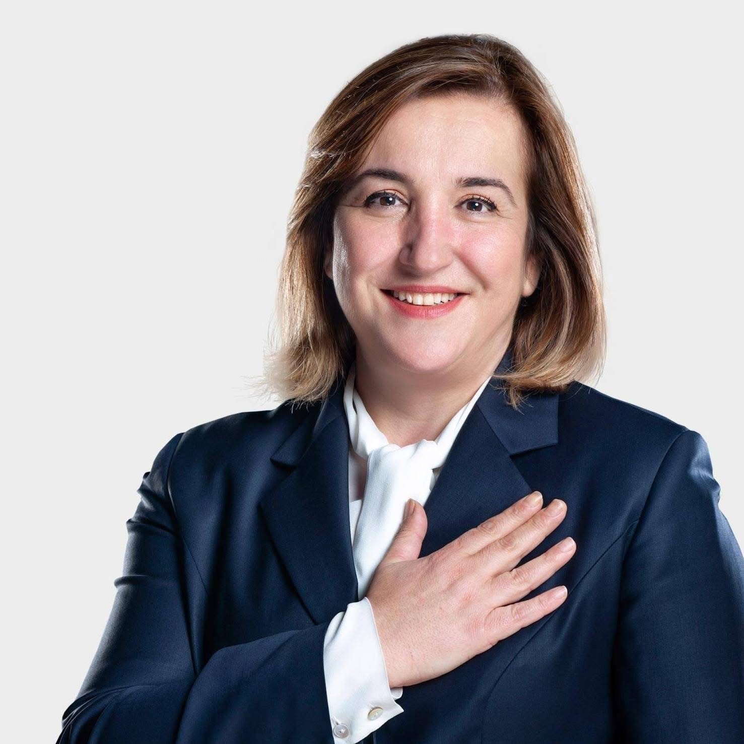 Eski Kocaeli Milletvekili Azize Sibel G&ouml;n&uuml;l son yolculuğuna uğurlandı