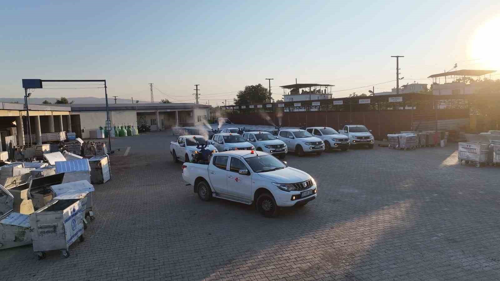 Efeler’de ilaçlama mesaisi hız kesmiyor