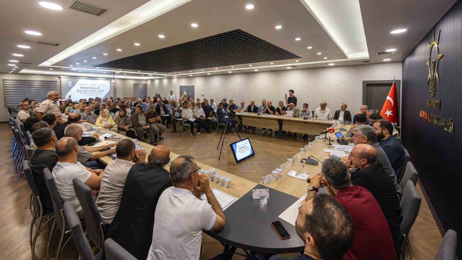 AK Parti Konya&rsquo;da merkez il&ccedil;e mahalle başkanlarıyla istişare toplantısı