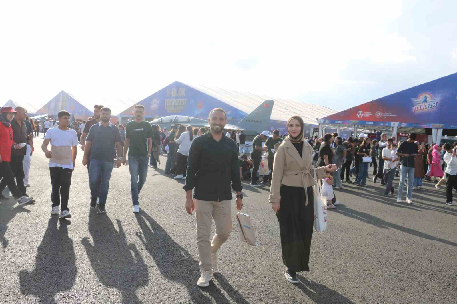 TEKNOFEST&rsquo;in ikinci g&uuml;n&uuml;nde ziyaret&ccedil;i patlaması: 140 bin kişi giriş yaptı