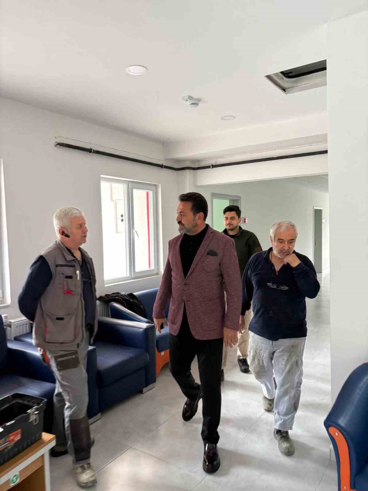 İl Müdürü İlhan, yeni hizmet binasında incelemelerde bulundu