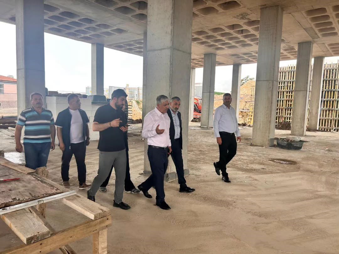 Dilovası’nın yeni belediye binası yükseliyor
