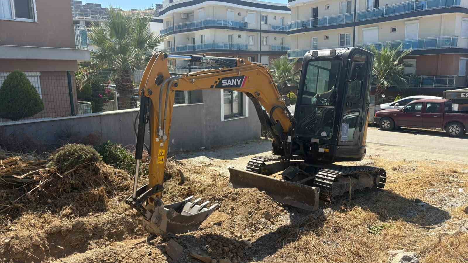 Kuşadası’nda alt ve üst yapı atağı sürüyor