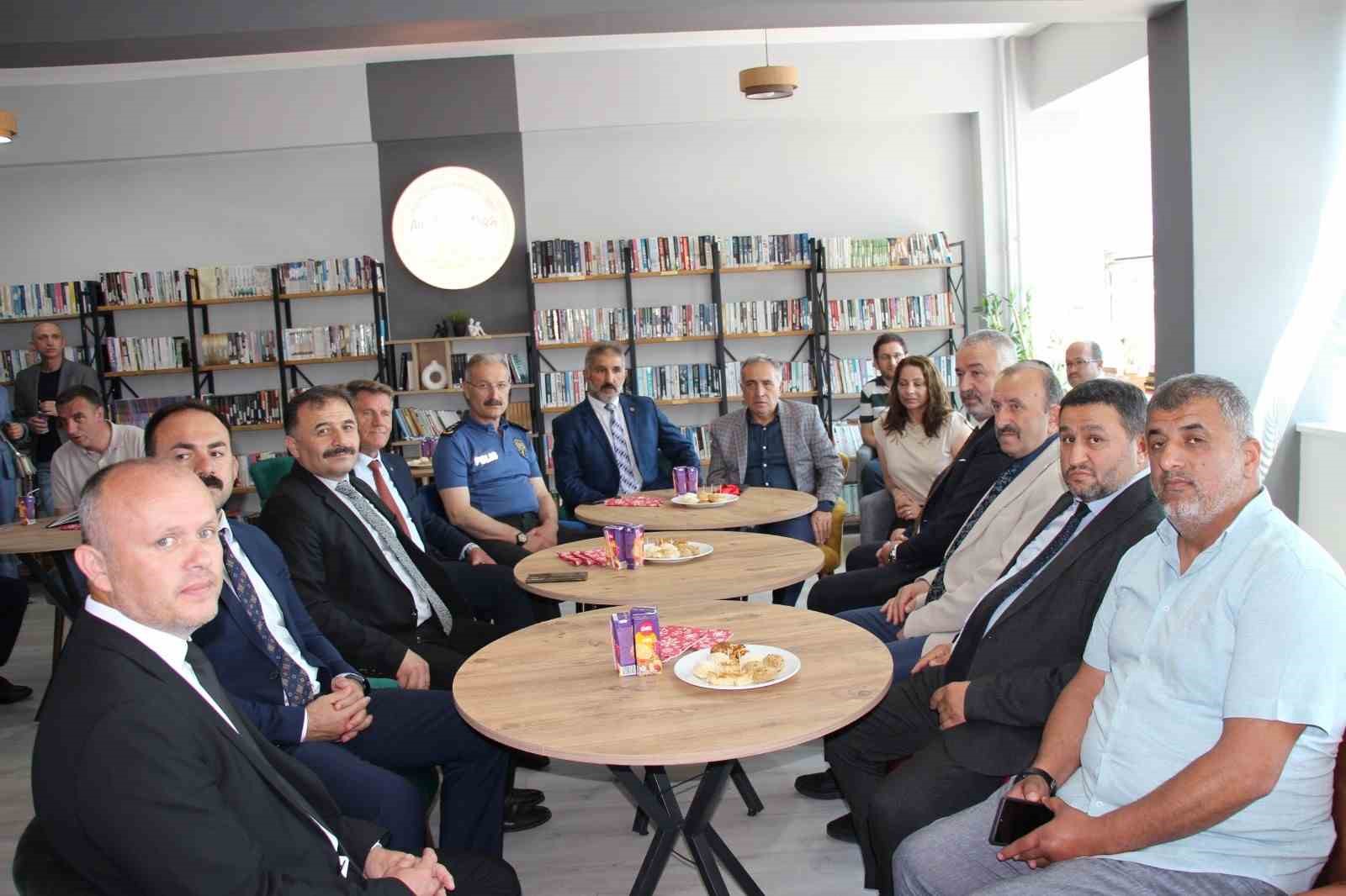 Anı Kitap Kafe öğrencilerle buluştu