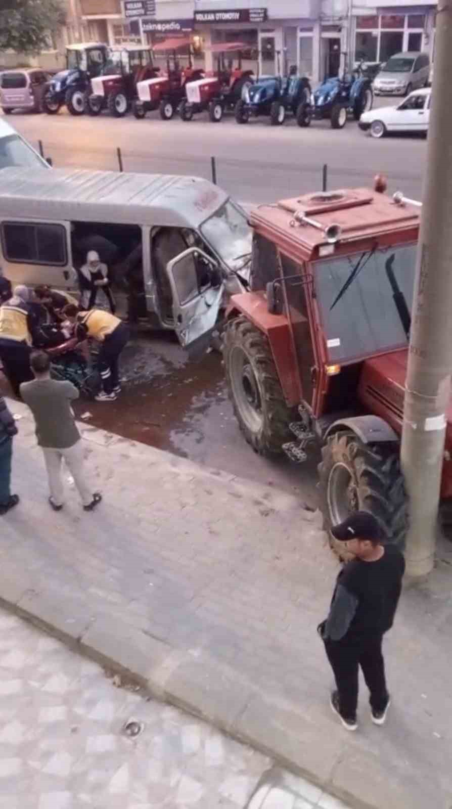 Bursa&rsquo;da 10 kişinin yaralandığı kaza kameraya yansıdı