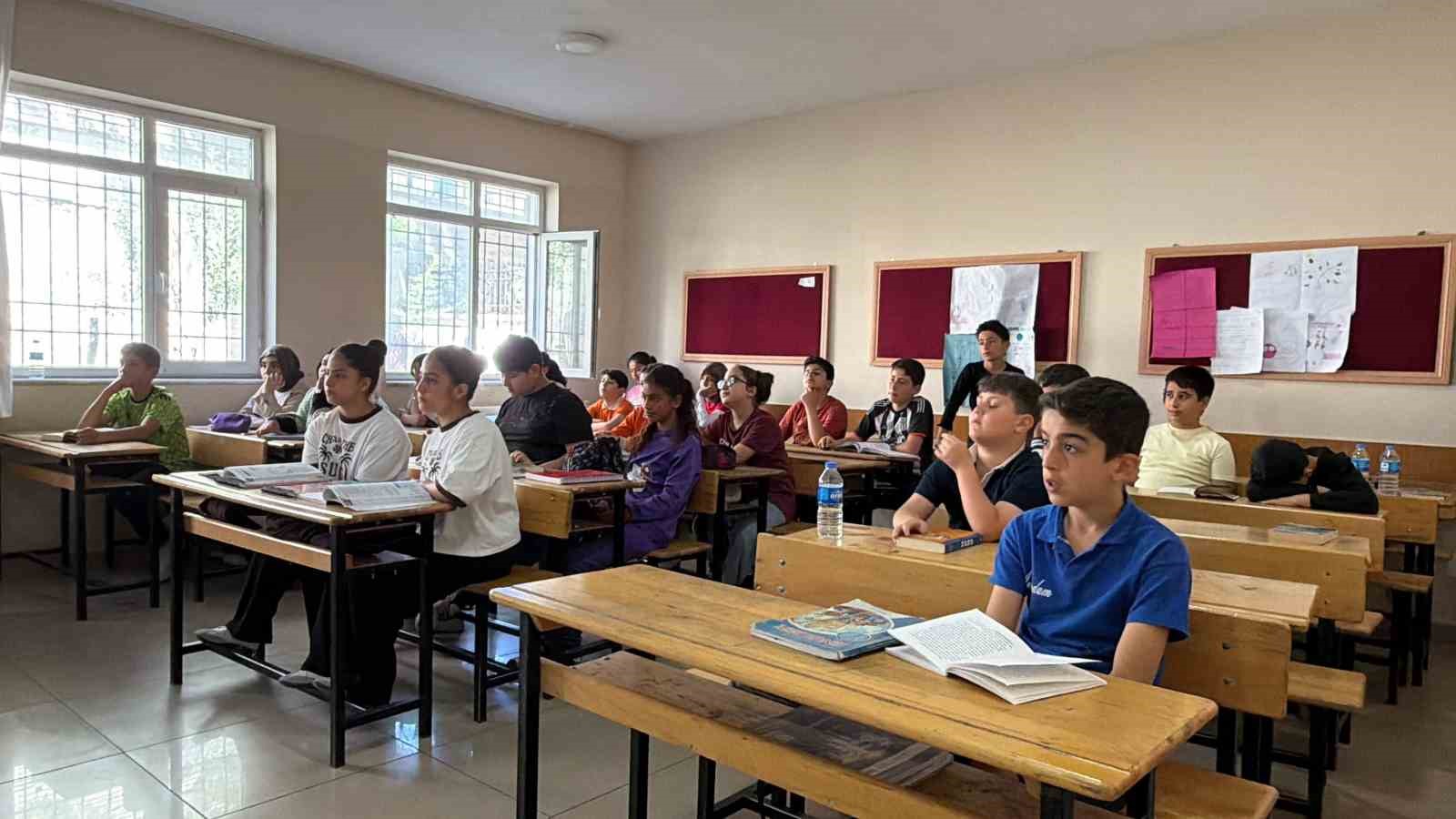 Aynı sırada başlayan yolculuk, aynı lisede devam etsin istiyorlar
